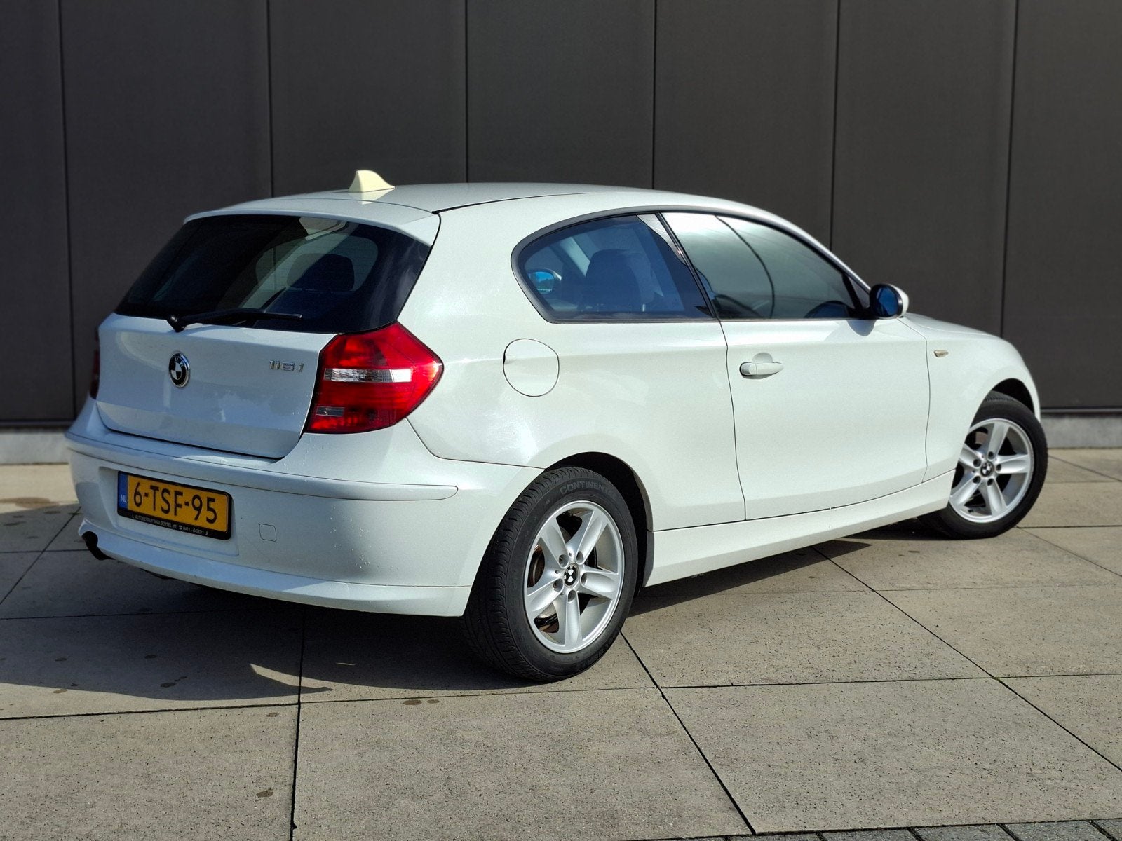 BMW 1-Serie 1.6 I 116 3DR 2008 Wit CV OP AFST/AUT AIRCO/LMV, Auto's, BMW, 1-Serie, 4 cilinders, 4 stoelen, Automatische klimaatregeling