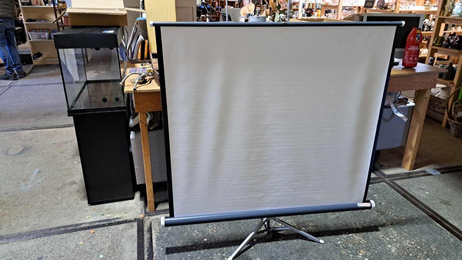 M Standard Projectiescherm - Made in Germany, Ophalen, Handmatig, Gebruikt