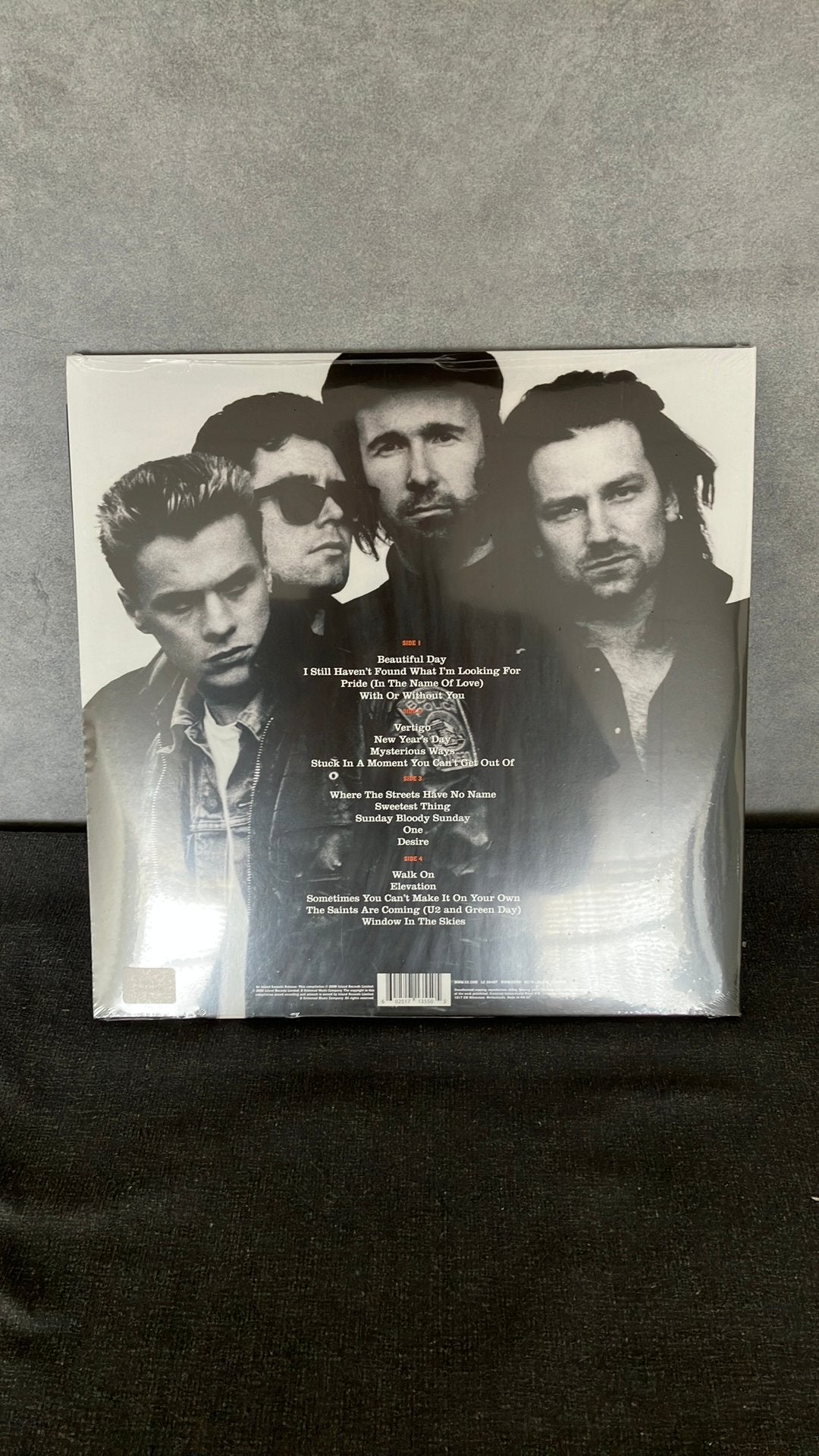U2.  - 18 Singles, Geseald, Ophalen of Verzenden, 12 inch, Nieuw in verpakking