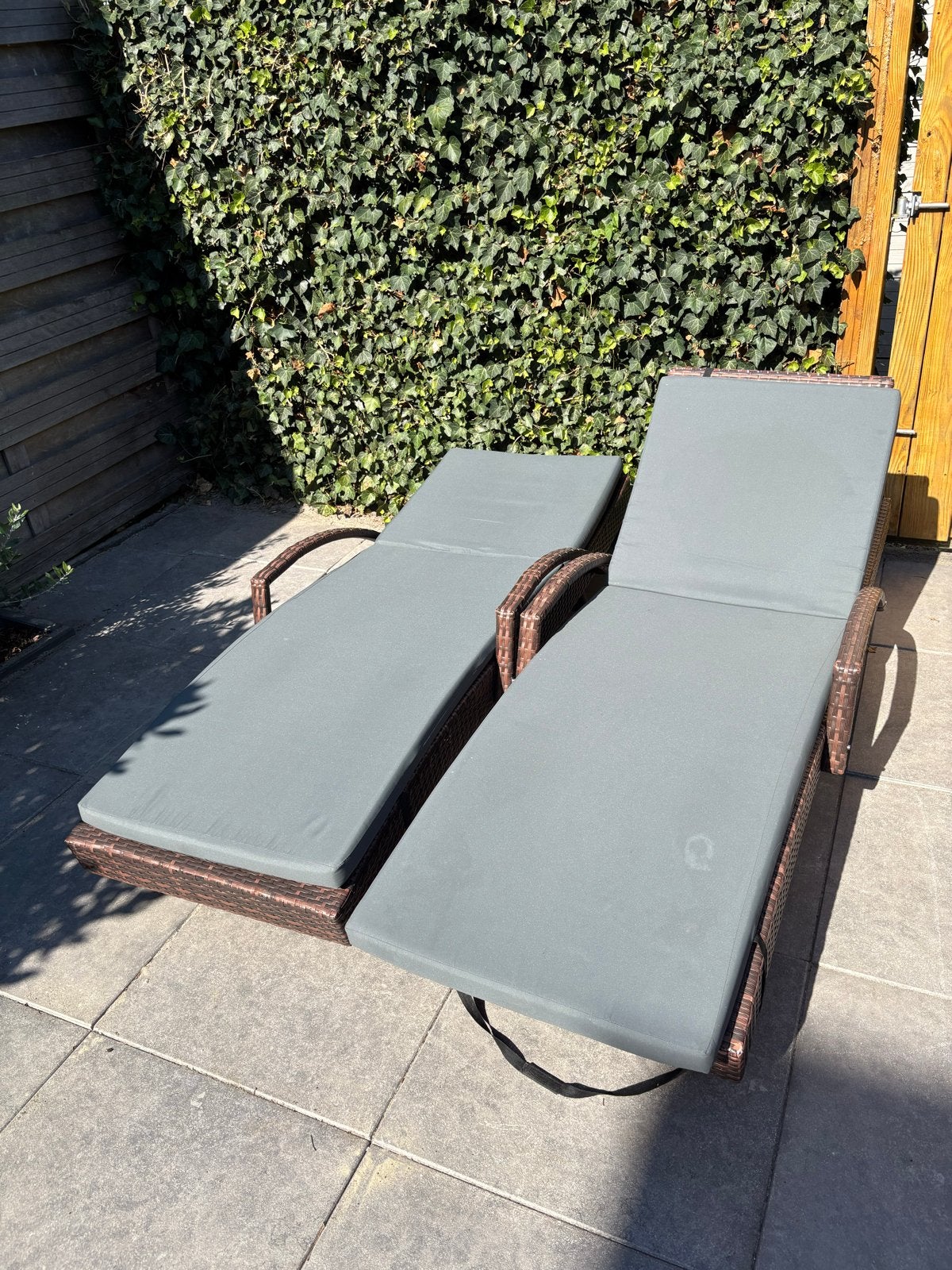 2 verstelbare ligbedden van wicker met kussens, Ophalen, Gebruikt, Wicker, Verstelbaar