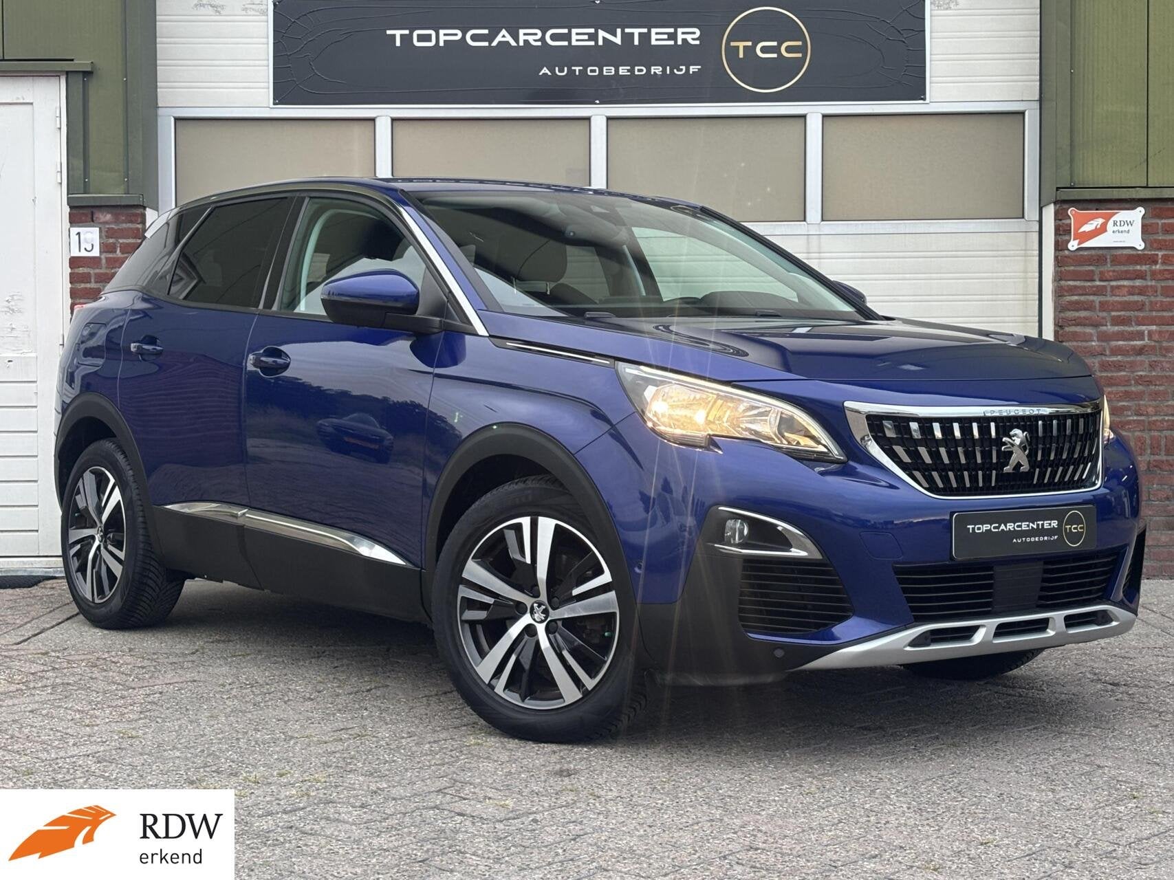 Peugeot 3008 1.2 Allure/CAMERA/CARPLAY/NAVI/KEYLESS/APK, Voorwielaandrijving, Gebruikt, 1199 cc, Blauw