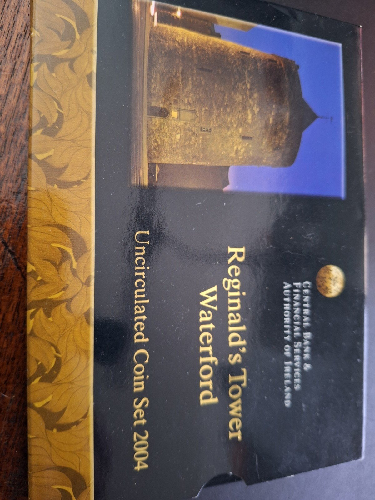 Ierland fdc set 2004 reginalds tower, Postzegels en Munten, Munten | Europa | Euromunten, Ophalen of Verzenden, Ierland, 2 euro