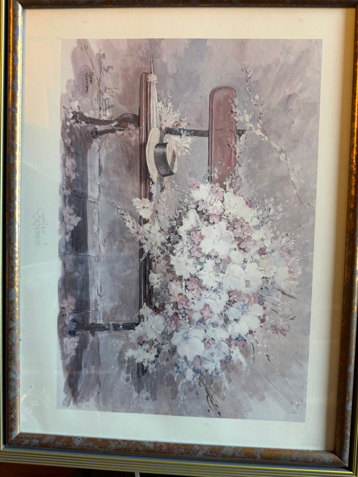 Schilderij met bloemen en hoed - Romantische stijl, Ophalen of Verzenden, Schilderij