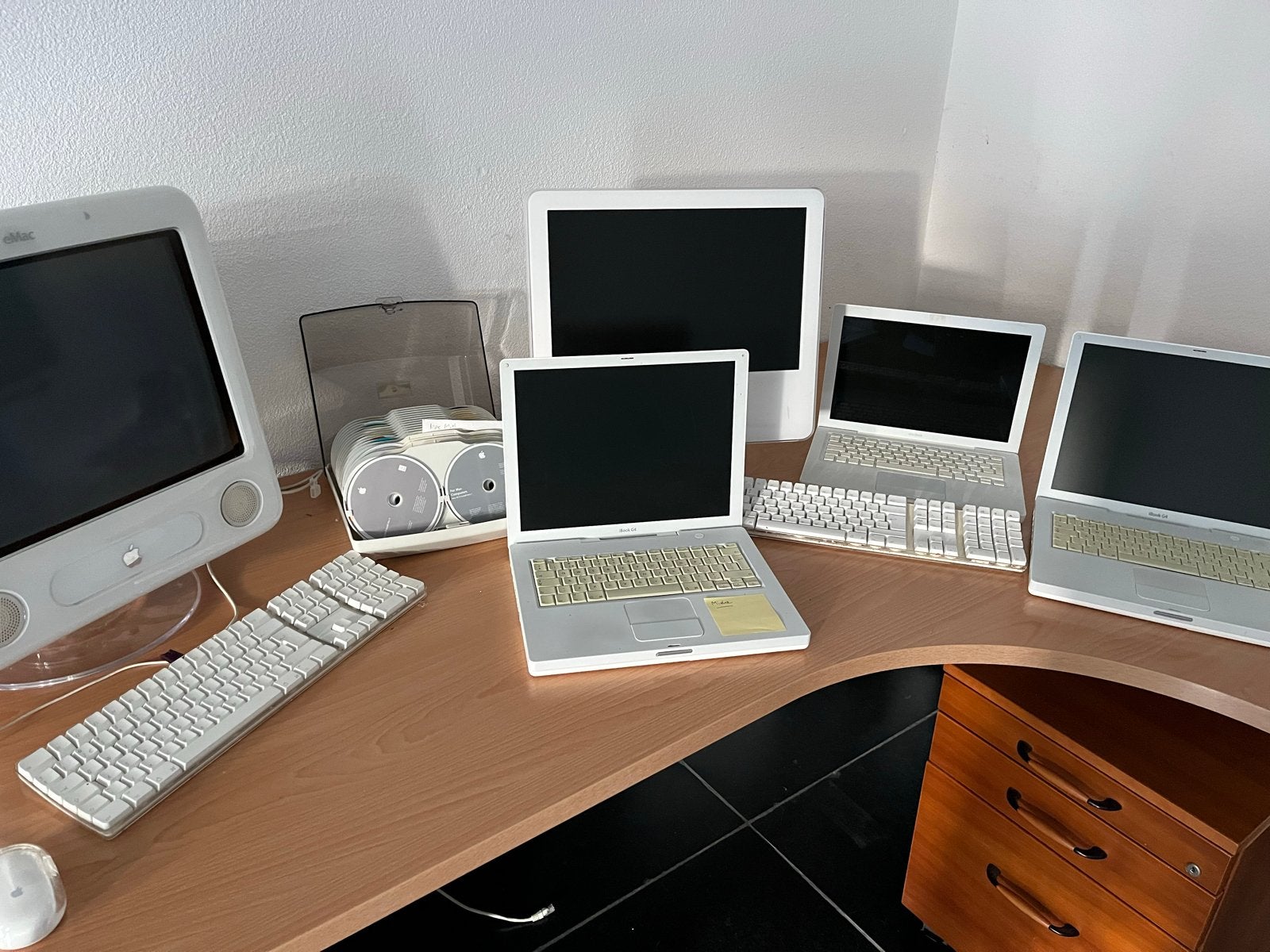 2 Desktops, 3 Laptops - Vintage Apple Collectie (2005), Computers en Software, Apple Desktops, Ophalen, Gebruikt, Overige modellen