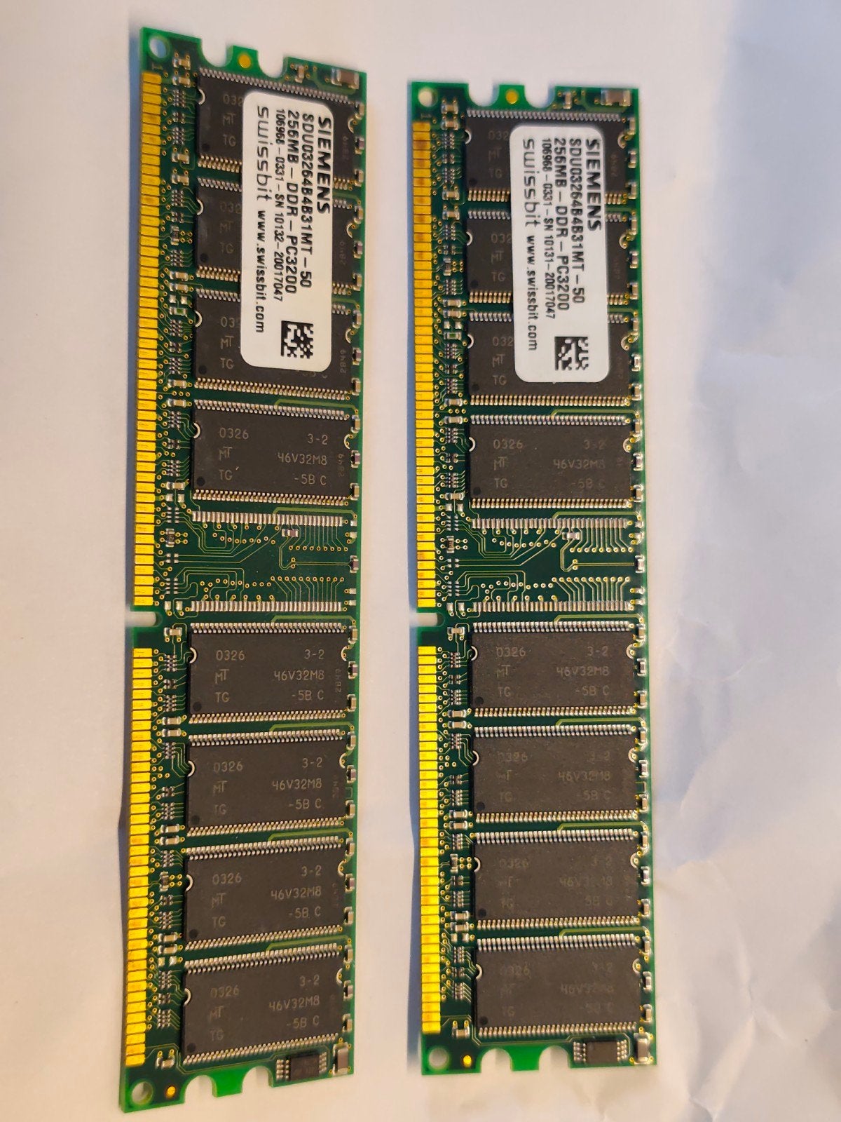 Siemens Swissbit 256MB DDR-PC3200 RAM Geheugen (2 stuks), Gebruikt, Server, Ophalen of Verzenden, DDR