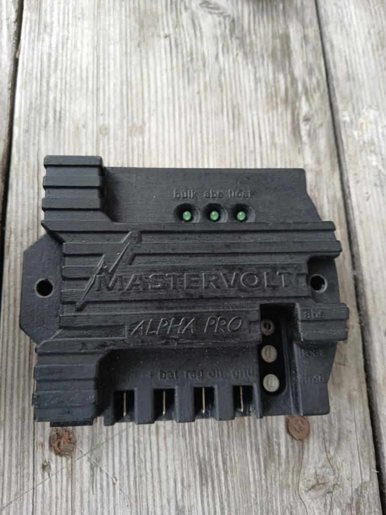 Mastervolt Laadregelaar, Ophalen of Verzenden, Zo goed als nieuw, Motor en Techniek
