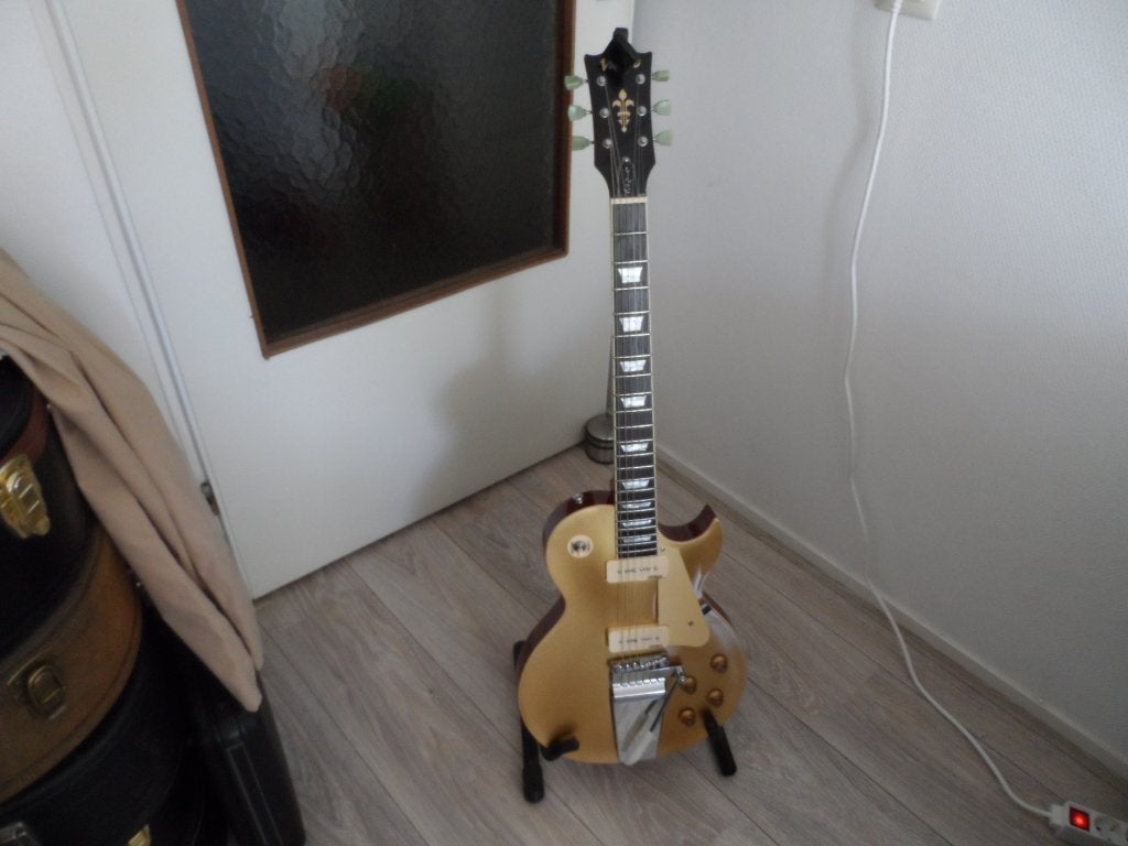 Vintage V100-MU Midge Ure Signature Electric Guitar + koffer, Ophalen, Zo goed als nieuw, Solid body, Overige merken