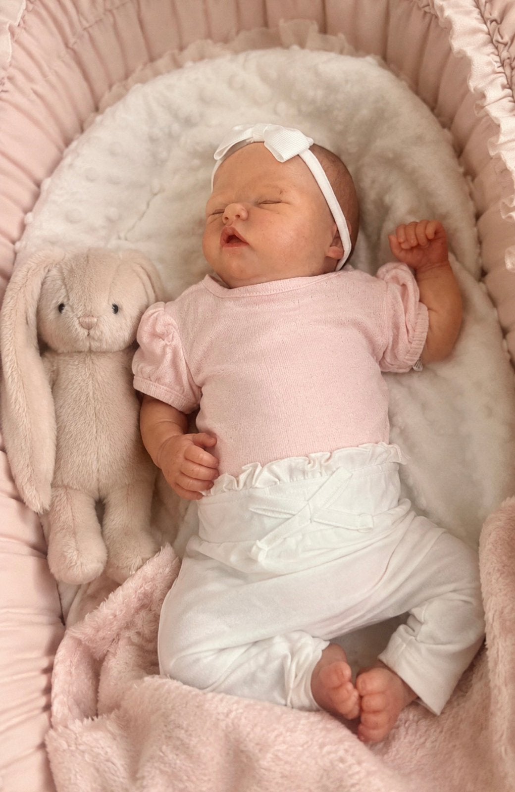 Reborn babypop Livia - Handgemaakt en levensecht, Ophalen, Zo goed als nieuw, Babypop