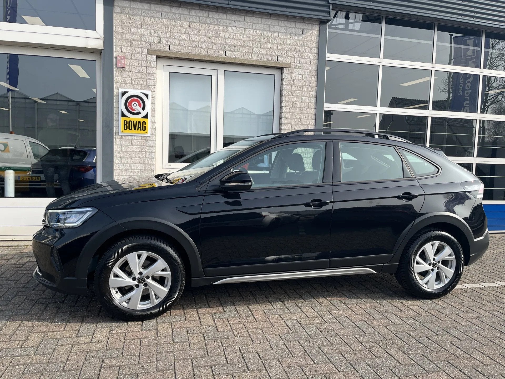 Volkswagen Taigo 1.0 TSI Life (bj 2024), Gebruikt, Origineel Nederlands, Handgeschakeld, 19 km/l