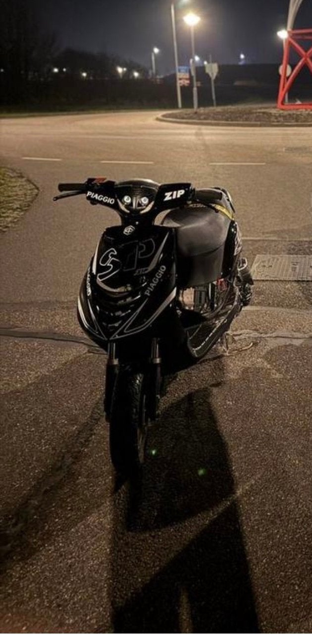 Zip 50cc 4t, Fietsen en Brommers, Ophalen, Zo goed als nieuw, Benzine, Zip