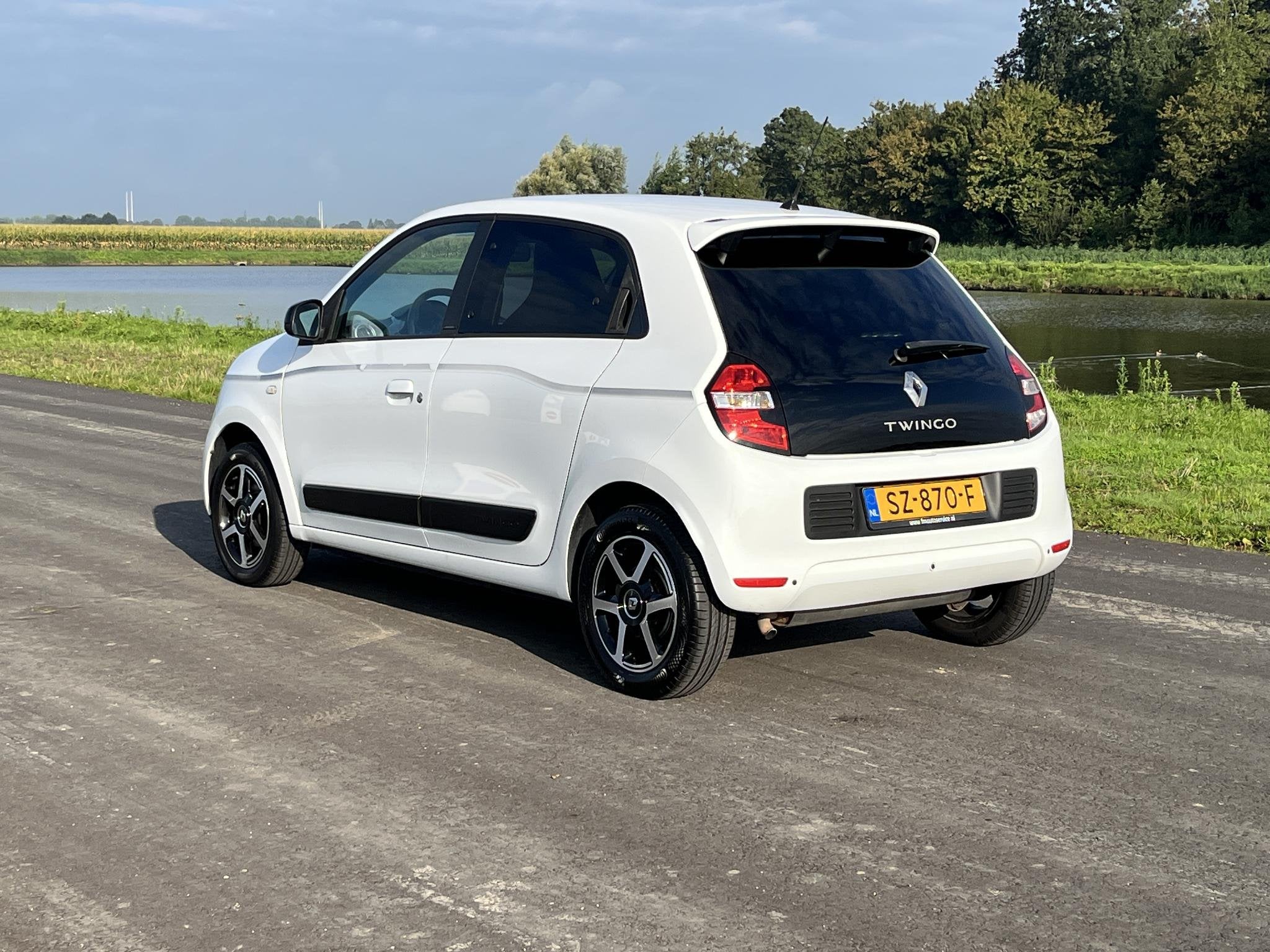 Renault Twingo 1.0 SCe Limited Airco, cruise, pdc achter, Auto's, Gebruikt, Euro 6, 840 kg, 4 stoelen