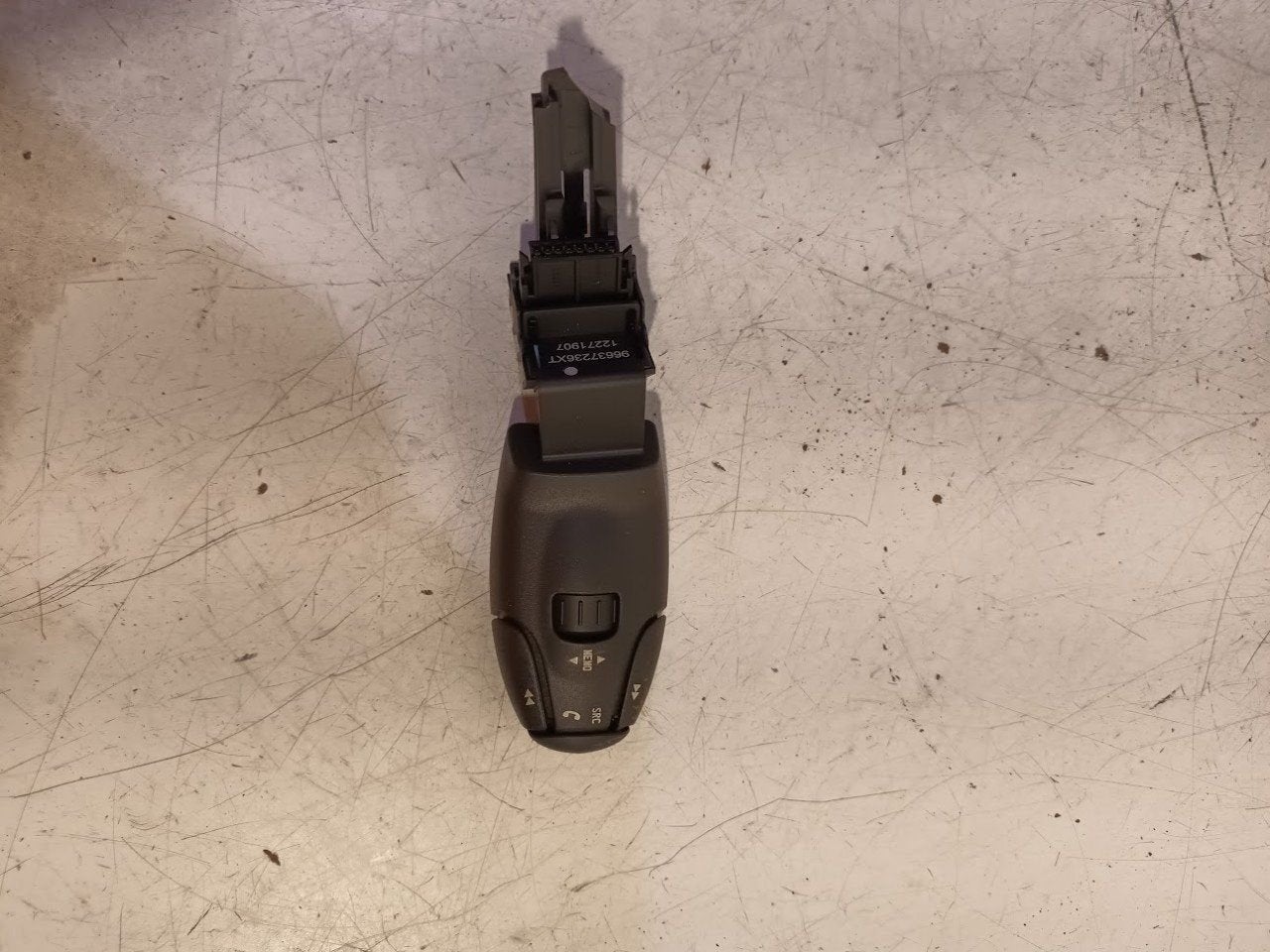 Radio bediening Peugeot 3008, Ophalen of Verzenden, Van der Ven Autorecycling B.V., Onderdelen@venauto.nl, Ettenseweg 76, 4706 PB Roosendaal, The Netherlands
