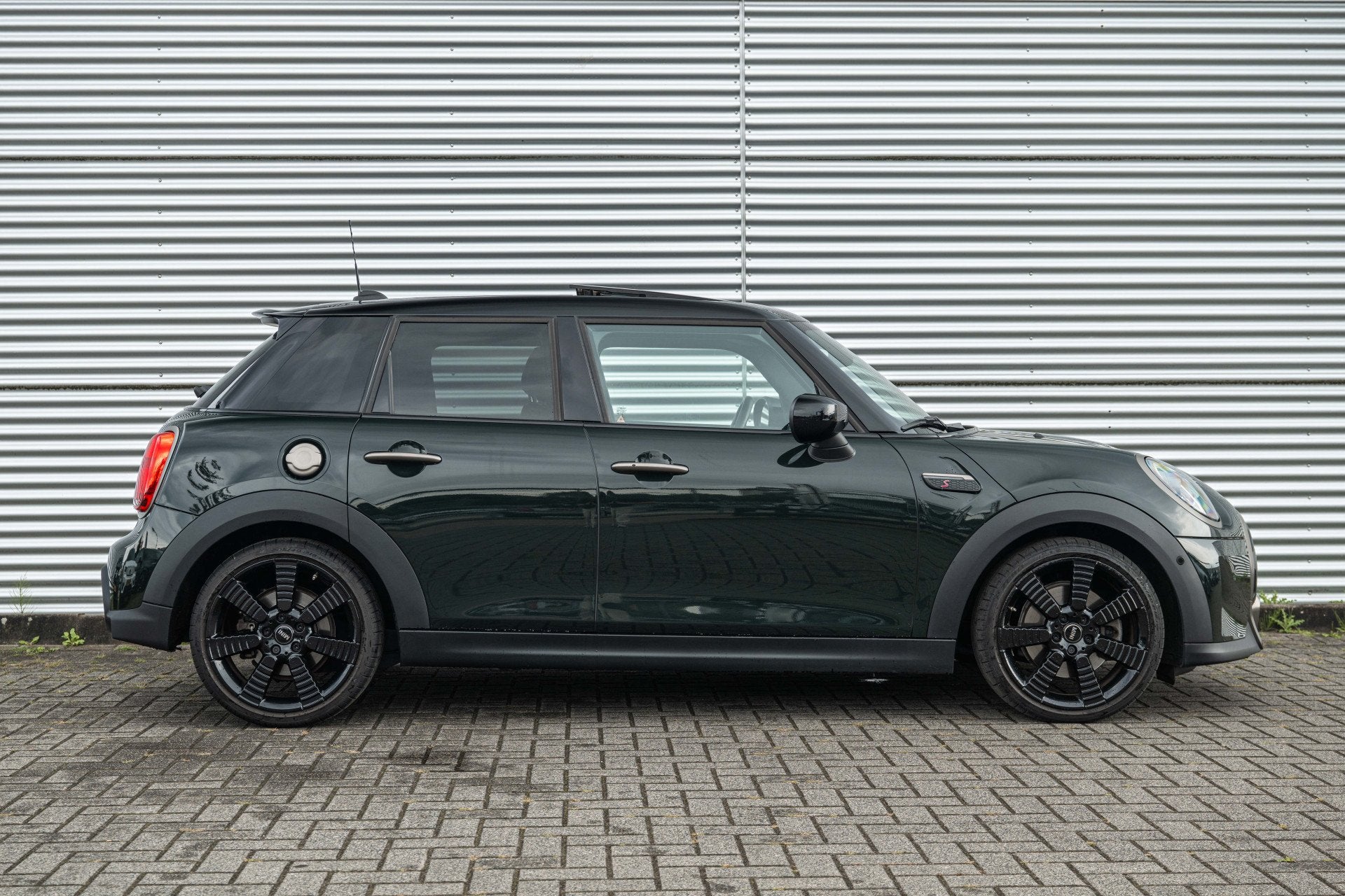 MINI Hatchback Cooper S Automaat / Panoramadak / Sportstoele, Auto's, Gebruikt, 4 cilinders, Met garantie (alle), 179 pk