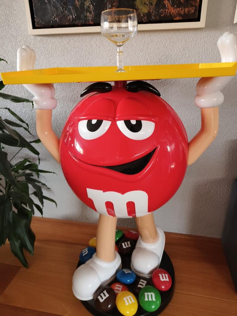 M&M butler display met dienblad, Ophalen, Gebruikt