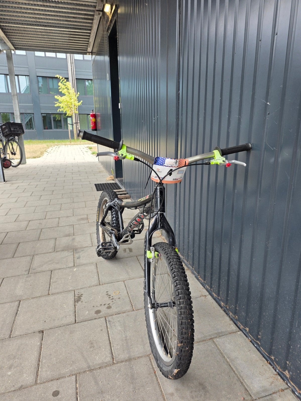 Trial fiets met lekke band  Ideaal voor onderdelen of repara, Gebruikt, Aluminium, Ophalen of Verzenden, Onbekend