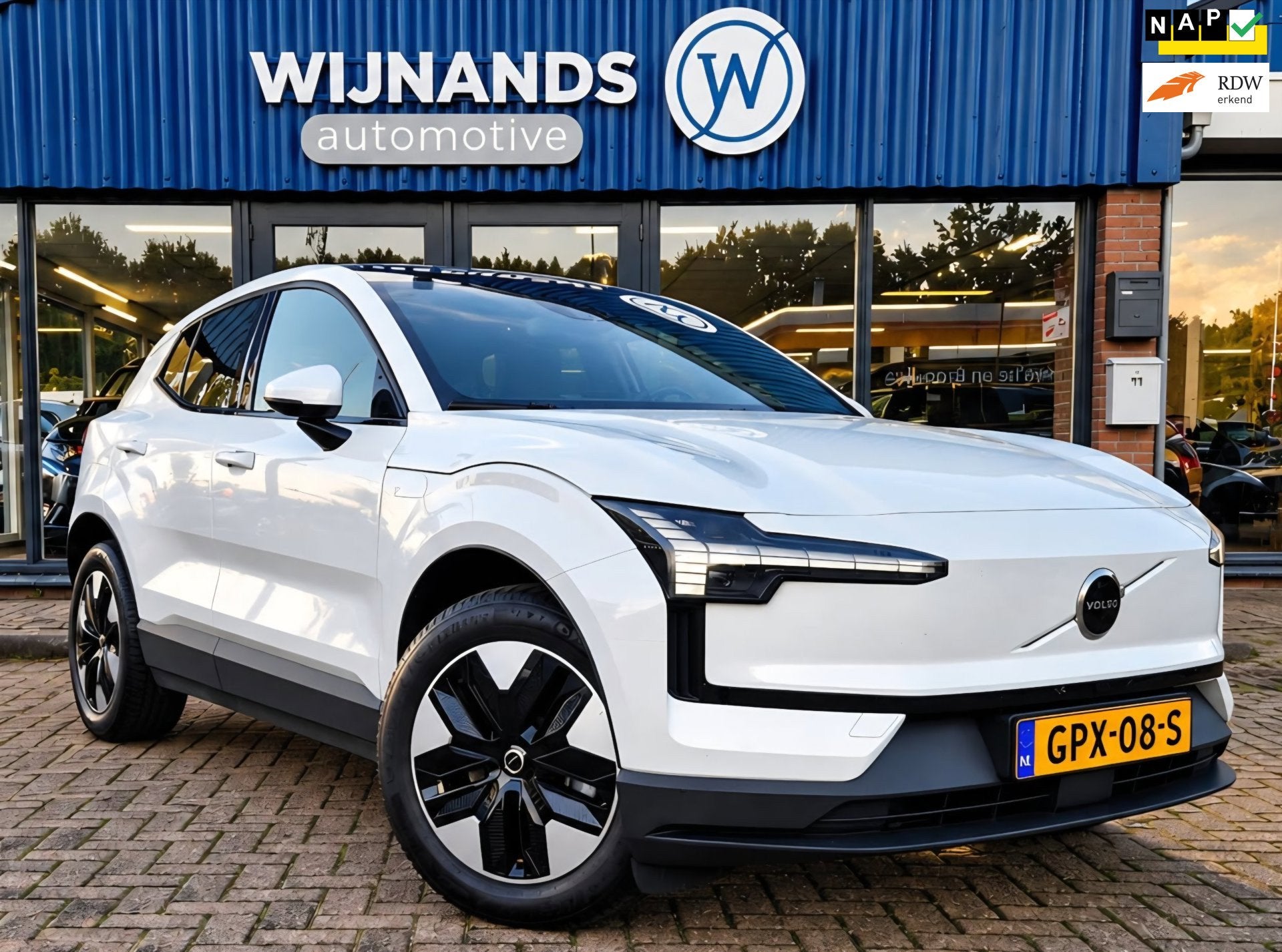 Volvo EX30 Single Motor Core 51 kWh Carplay Trekhaak Camera, Auto's, Automaat, Dealer onderhouden, Achterwielaandrijving, Automatische klimaatregeling