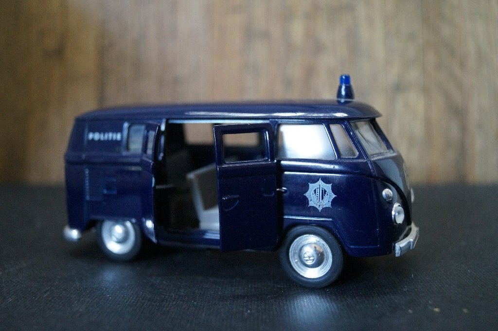 Welly Volkswagen T1 politie bus 1963 Frictie, Ophalen of Verzenden