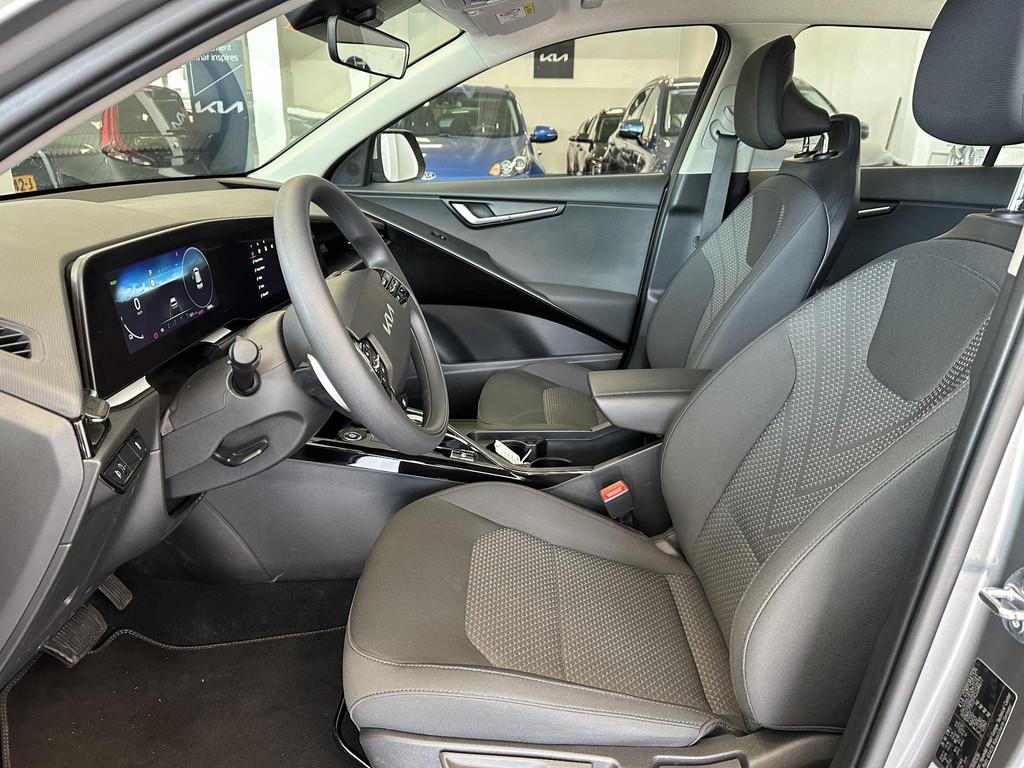 Kia Niro EV Light Edition 64.8 kWh, Stof, Gebruikt, 750 kg, 1657 kg