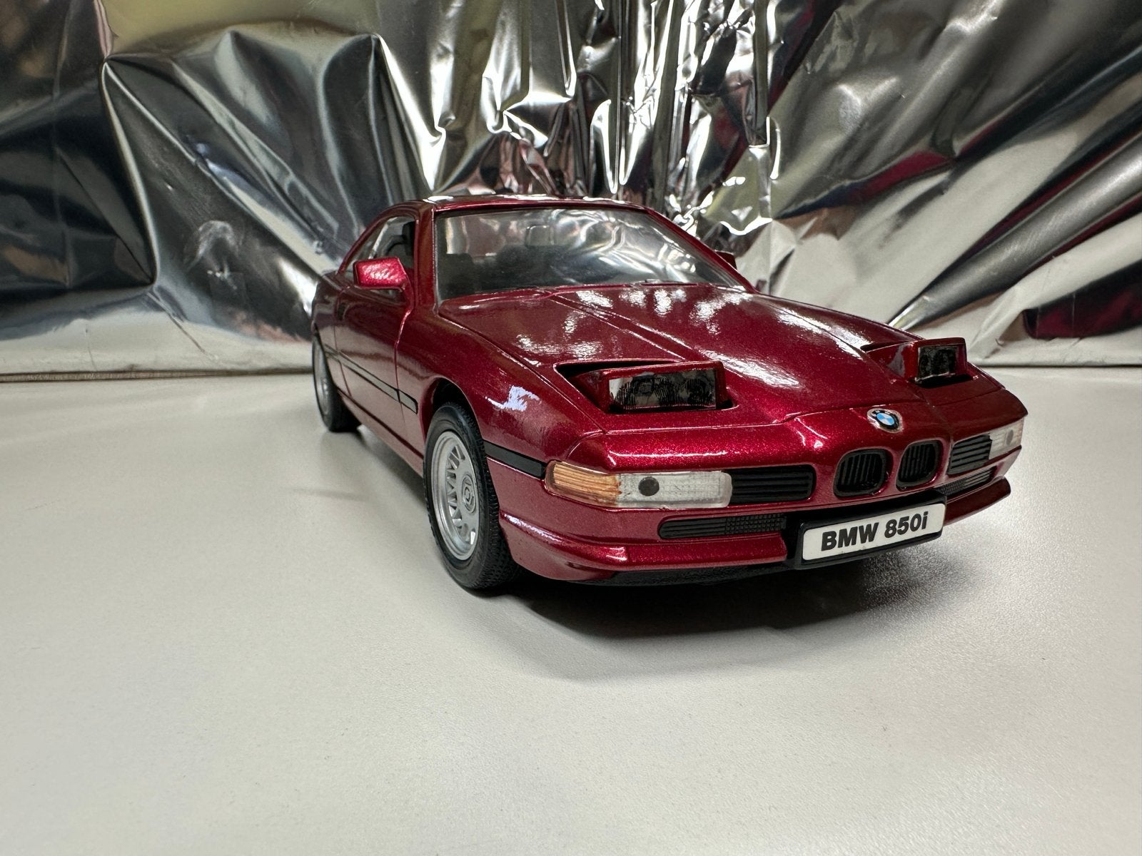 BMW 850i Modelauto 1:18 - Gedetailleerd Diecast Model, Hobby en Vrije tijd, Modelauto's | Overige schalen, Ophalen of Verzenden