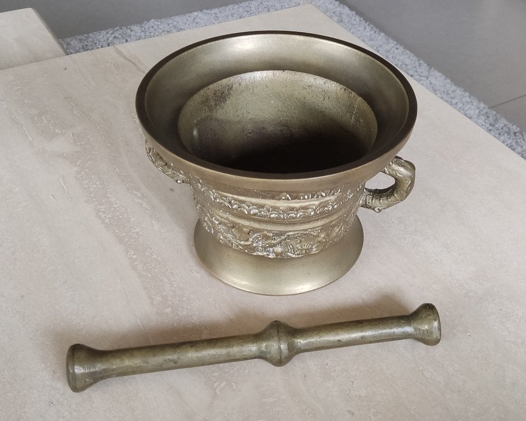 Bronzen vijzel met stamper, Ophalen, Brons