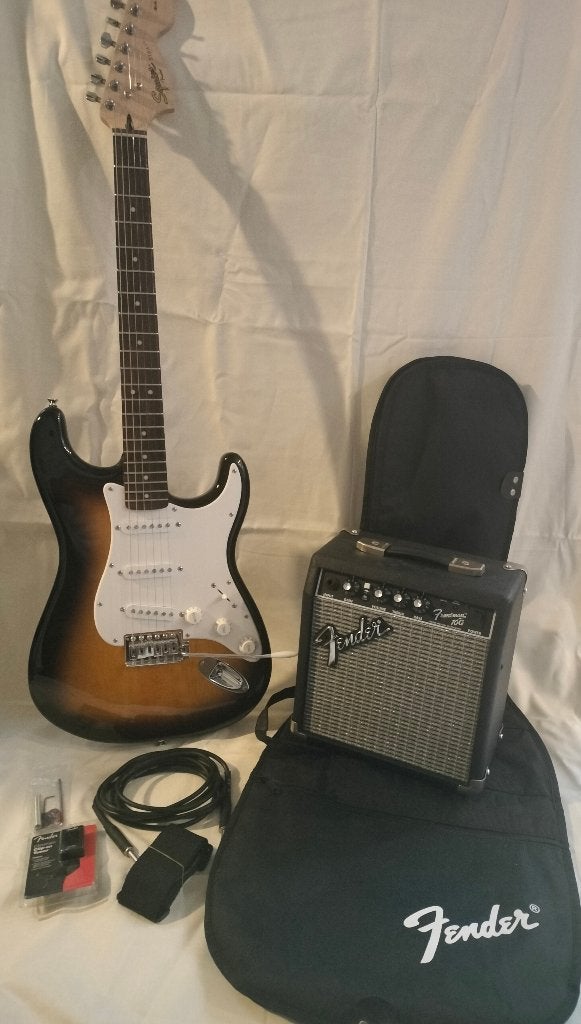 Fender Squier Affinity Stratocaster + Fender Frontman G10, Muziek en Instrumenten, Gebruikt, Met versterker, Solid body, Ophalen