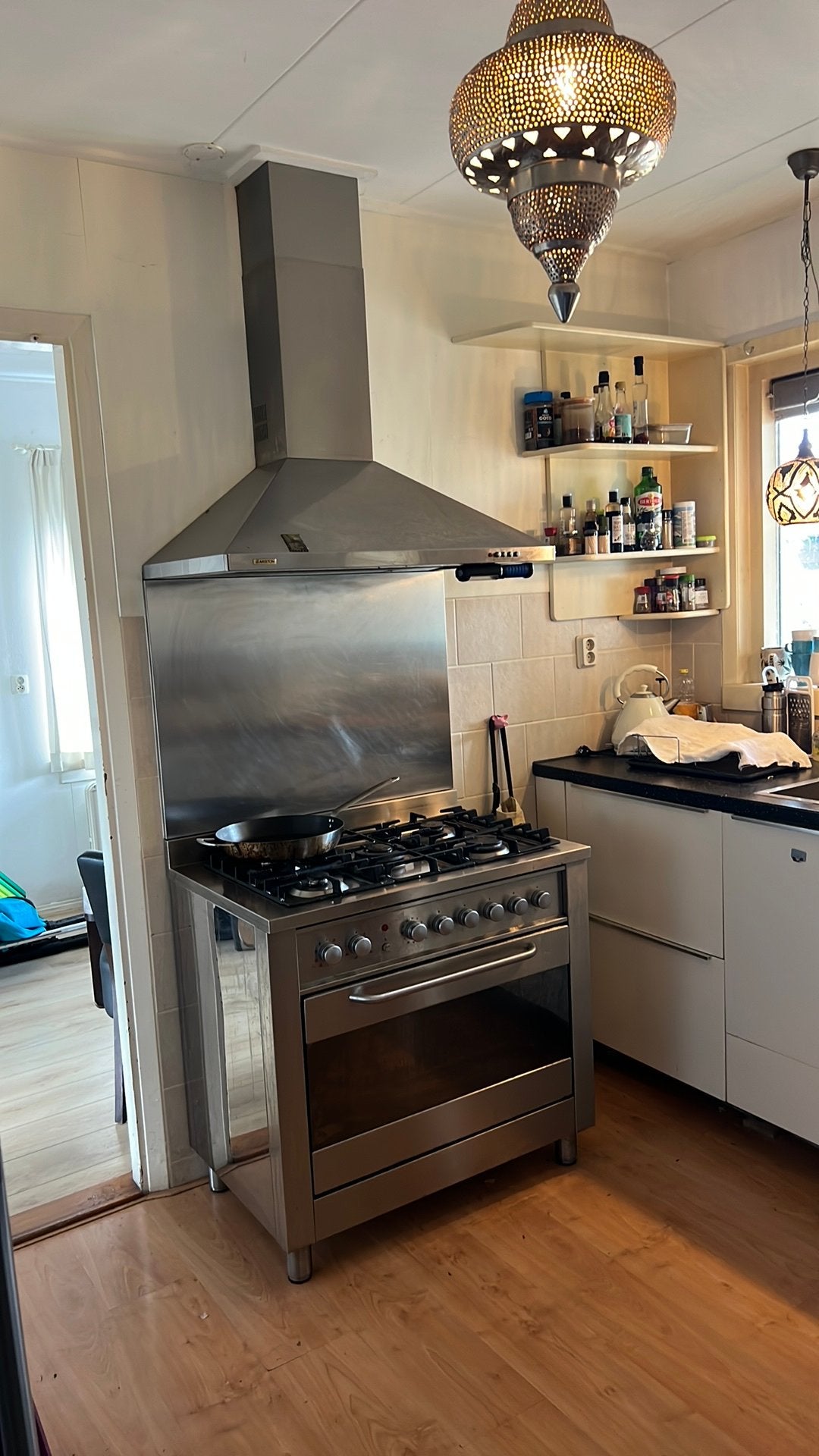 Gasfornuis/oven met afzuigkap, Ophalen, Zo goed als nieuw