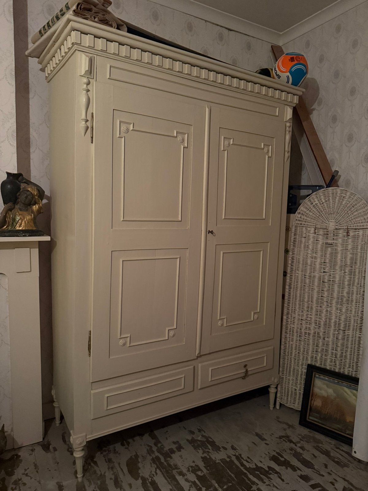 Oude Frans houten kast antiek wit, Ophalen