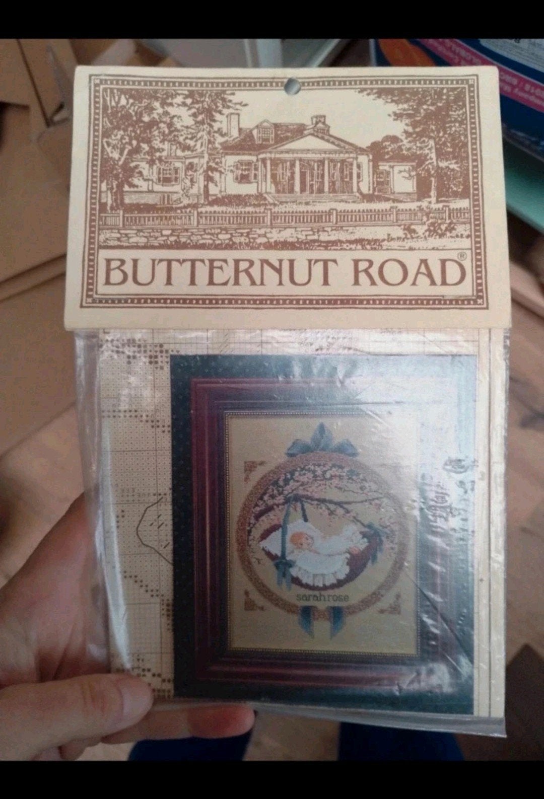 Nieuw Borduurpatroon butternut road new baby, Ophalen of Verzenden, Nieuw, Handborduren, Patroon