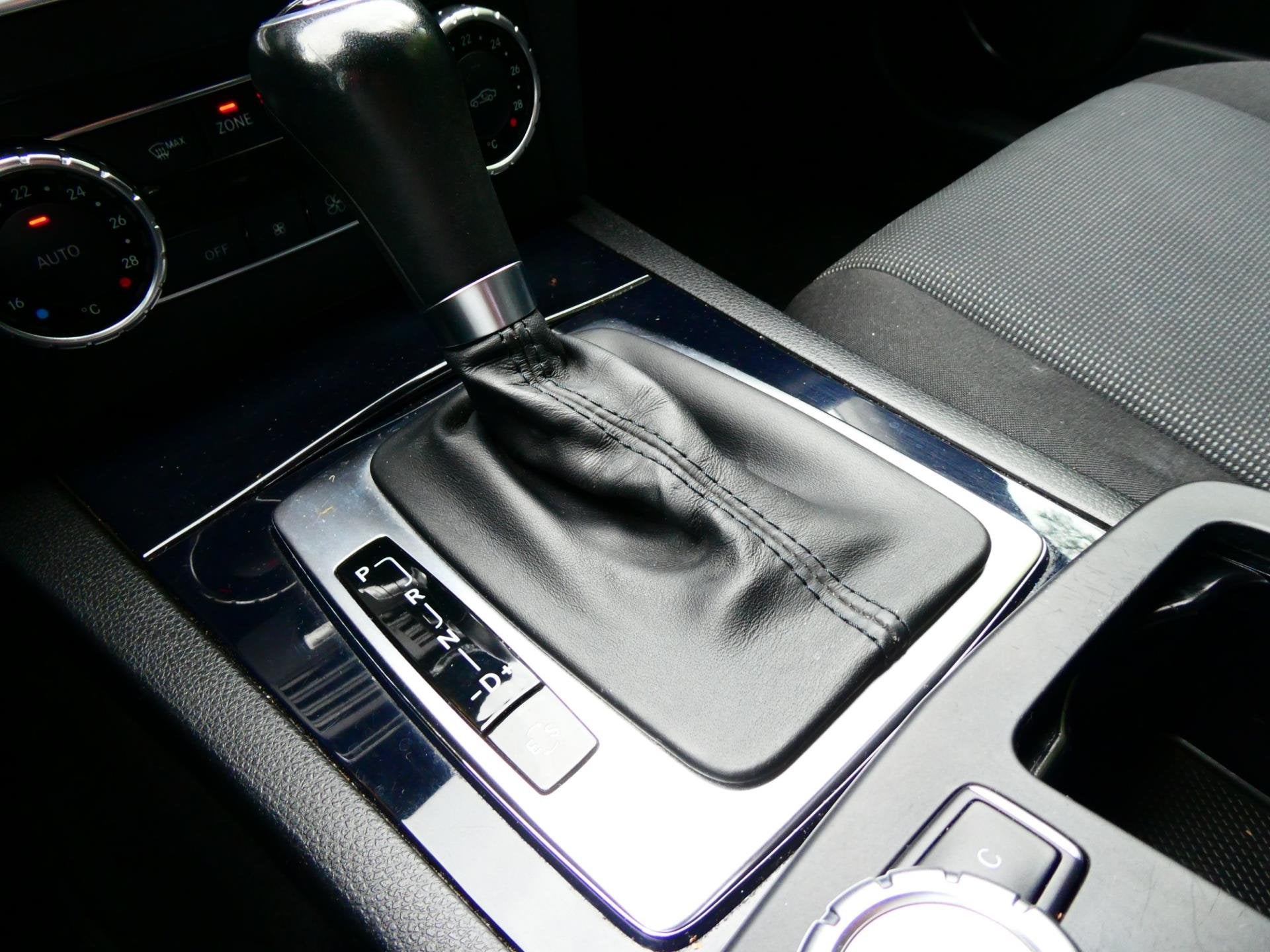 Mercedes-Benz C-klasse 180 157pk Automaat Clima Navi LED Cru, Auto's, Automaat, 1796 cc, Zwart, Grijs