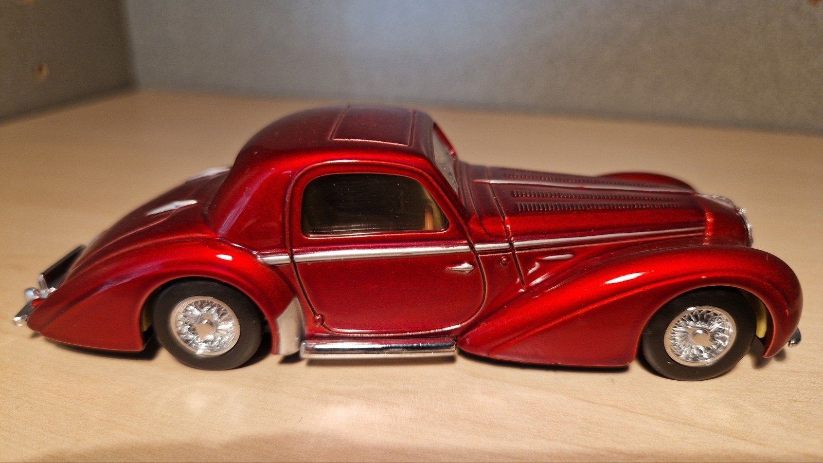 Dinky Toys 1946 Delahaye 145 Chapron Coupe - Rood, Ophalen of Verzenden