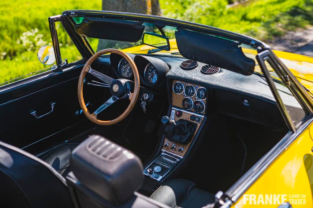 Alfa Romeo SPIDER 1600 Veloce stijl, Achterwielaandrijving, Gebruikt, Zwart, Cabriolet