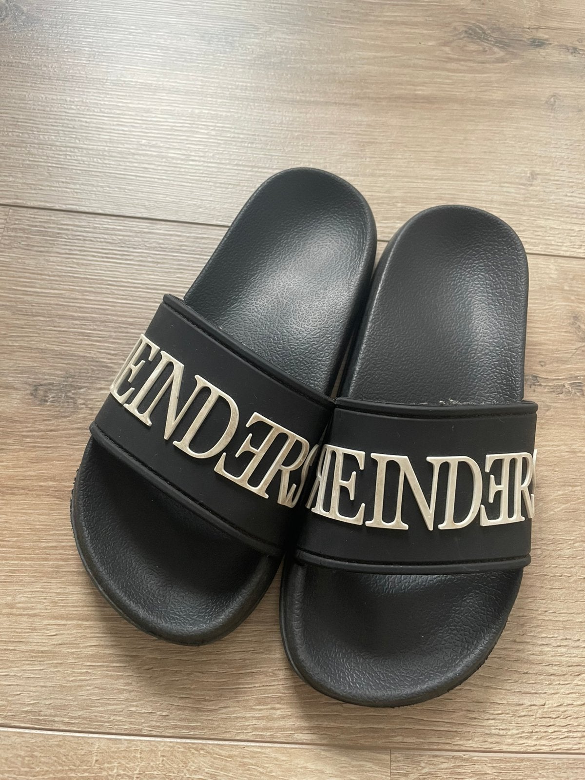 Reinders slippers, Ophalen of Verzenden, Zo goed als nieuw, Zwart