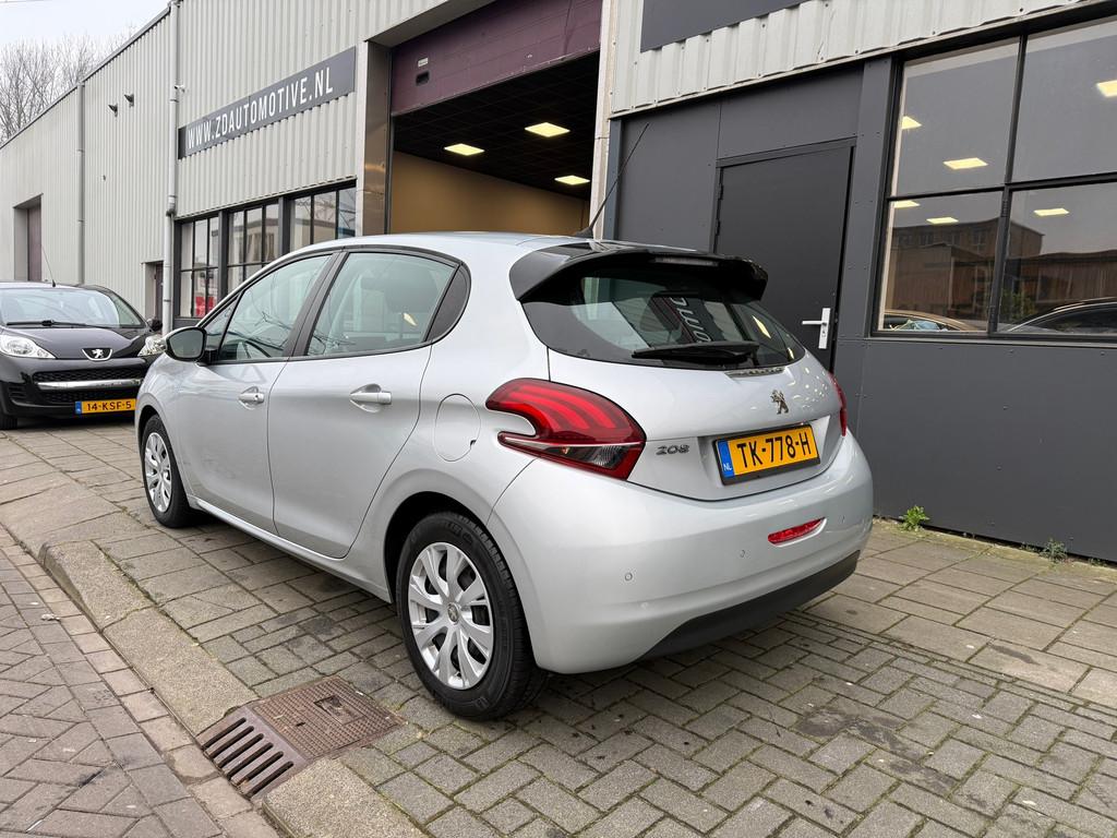 Peugeot 208 1.2 PureTech Blue Lion, Voorwielaandrijving, Gebruikt, 1199 cc, 82 pk