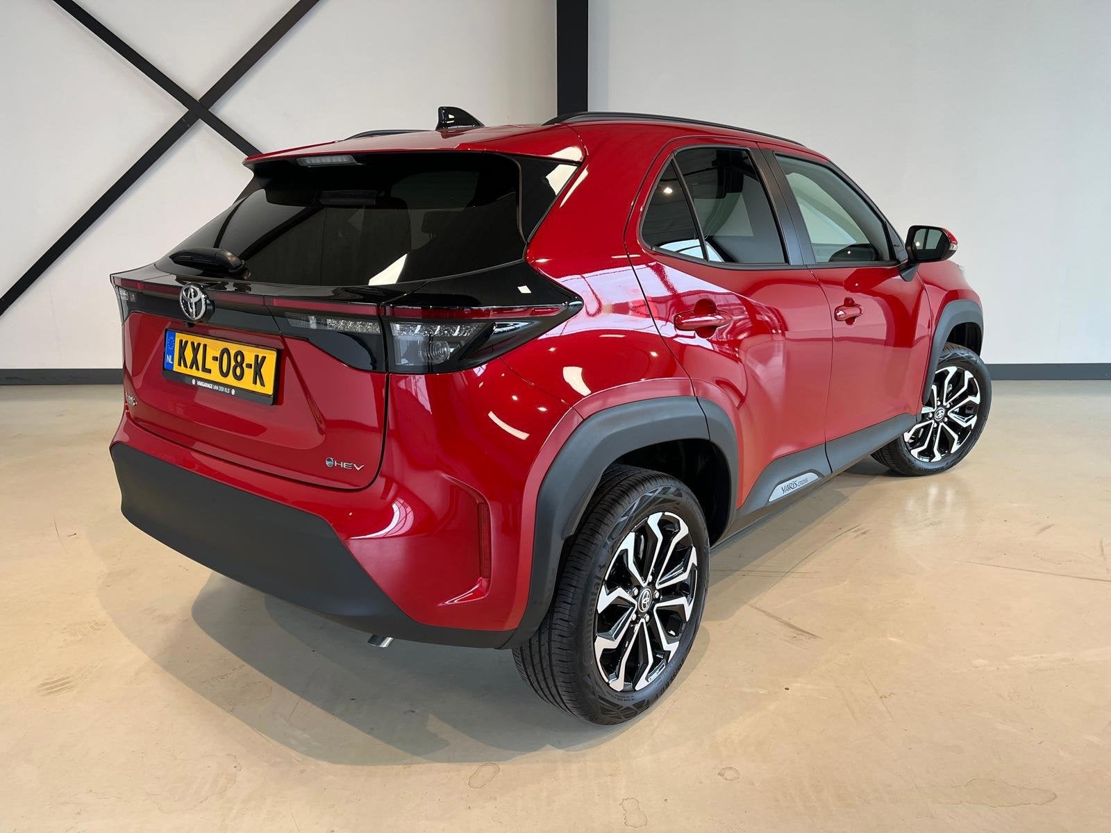 Toyota Yaris Cross 1.5 Hybrid 115 Active Comfort |ACC|Camera, Dealer onderhouden, Stof, Gebruikt, 1165 kg