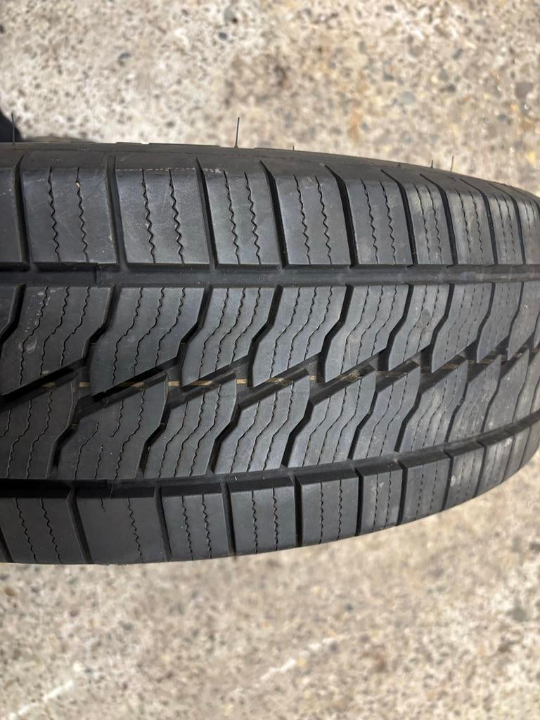 Firestone Multiseason band 205/65R16 C, 16 inch, All Season, Band(en), Bestelwagen