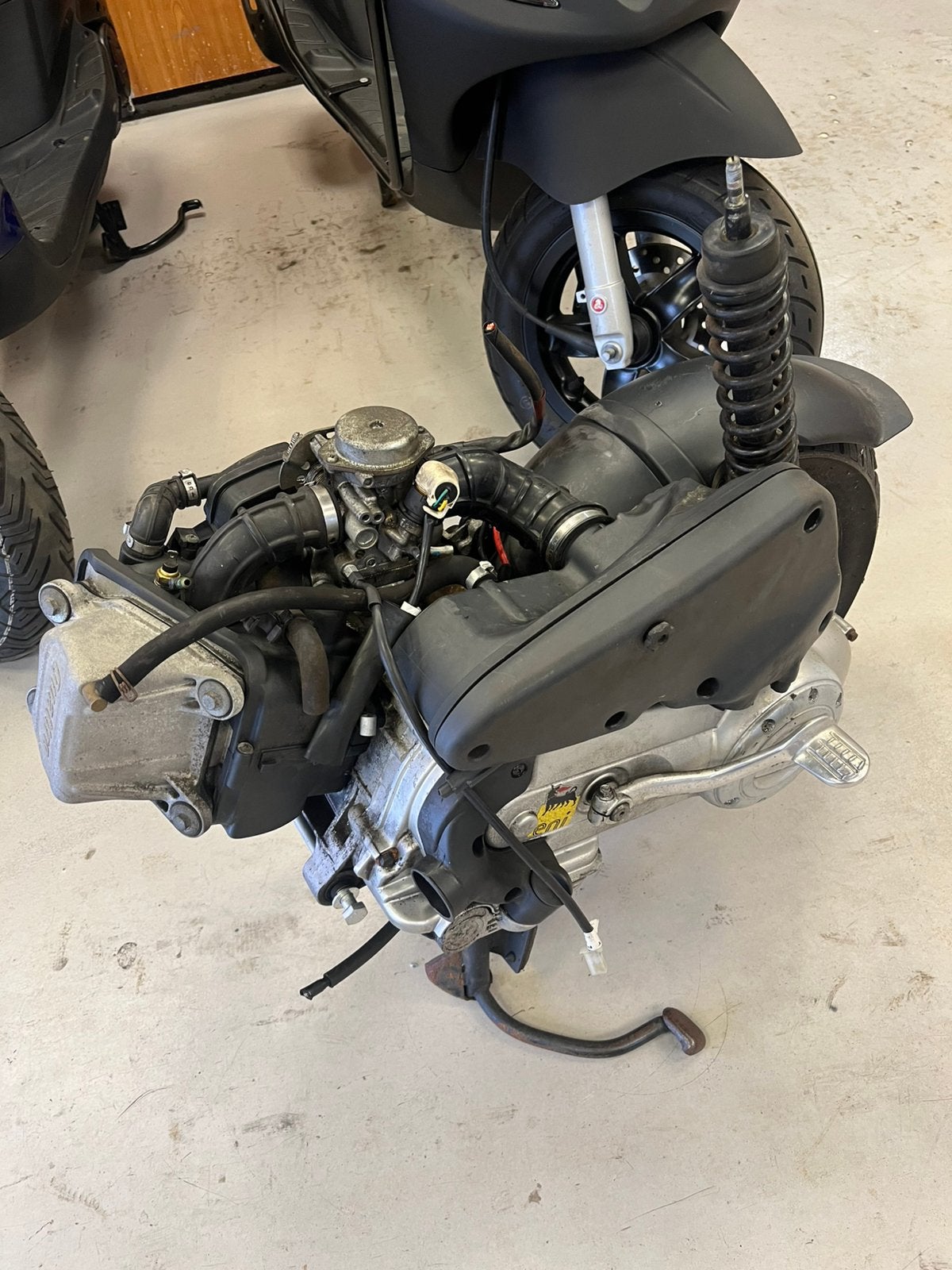 Motorblok vespa lx lxv s 4t 4v 4klepper EERLIJK met bon, Overige modellen, M, Ophalen of Verzenden, Zo goed als nieuw
