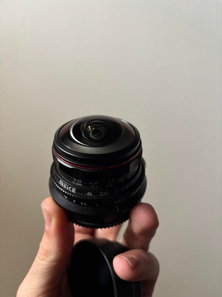 Meike 4mm F2.8 Fisheye Lens MFT Mount, Ophalen of Verzenden, Zo goed als nieuw, Groothoek Fisheye-lens