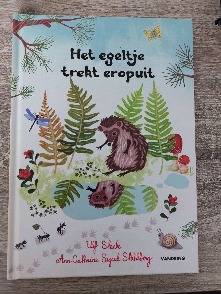 Ulf Stark - Het egeltje trekt erop uit - Mooie illustraties, Ophalen of Verzenden, Zo goed als nieuw, Fictie algemeen