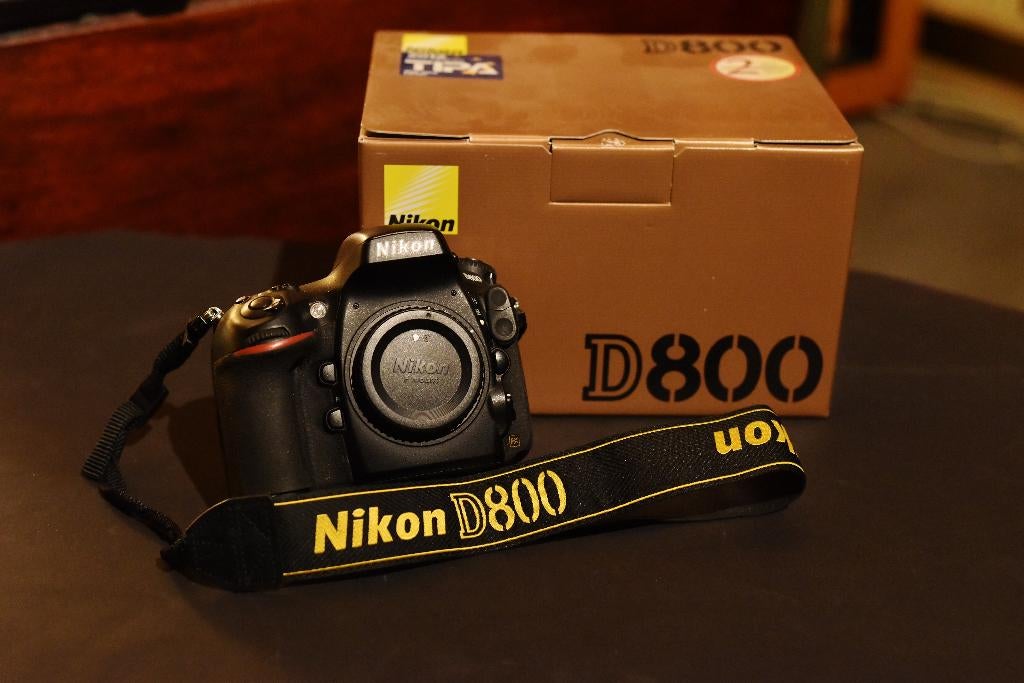 Nikon D800 + grip, Ophalen, Gebruikt, Spiegelreflex, Nikon