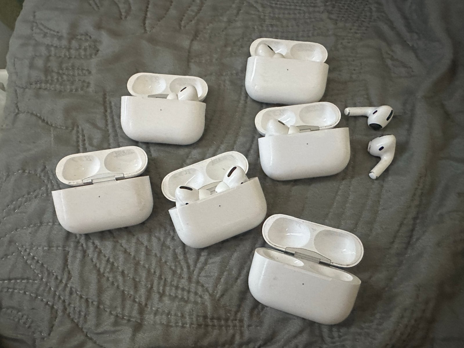 AirPods Pro 1 & 2 Oplaadcases (Lightning & USB-C), Audio, Tv en Foto, Ophalen of Verzenden, Gebruikt, Overige merken