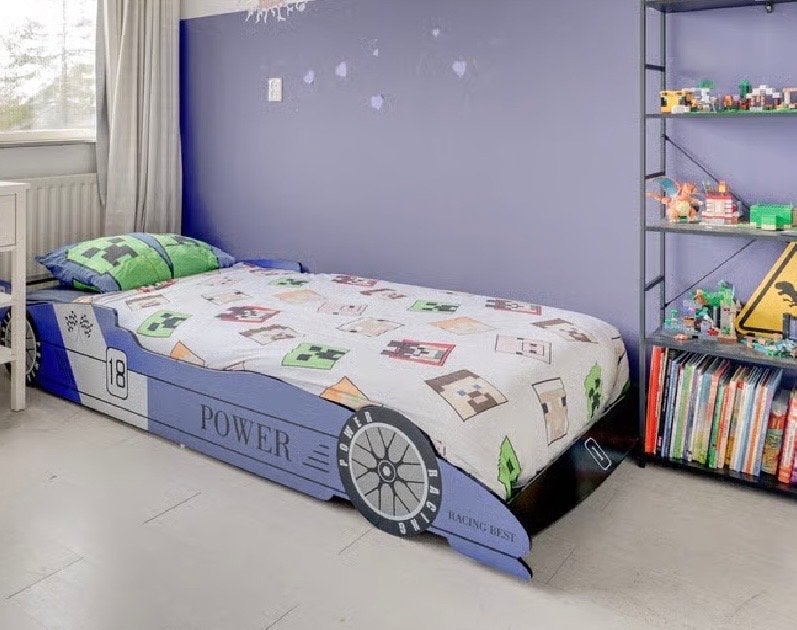 Race auto bed met LED verlichting - Kinderbed, Ophalen, 85 tot 100 cm, Gebruikt, Lattenbodem