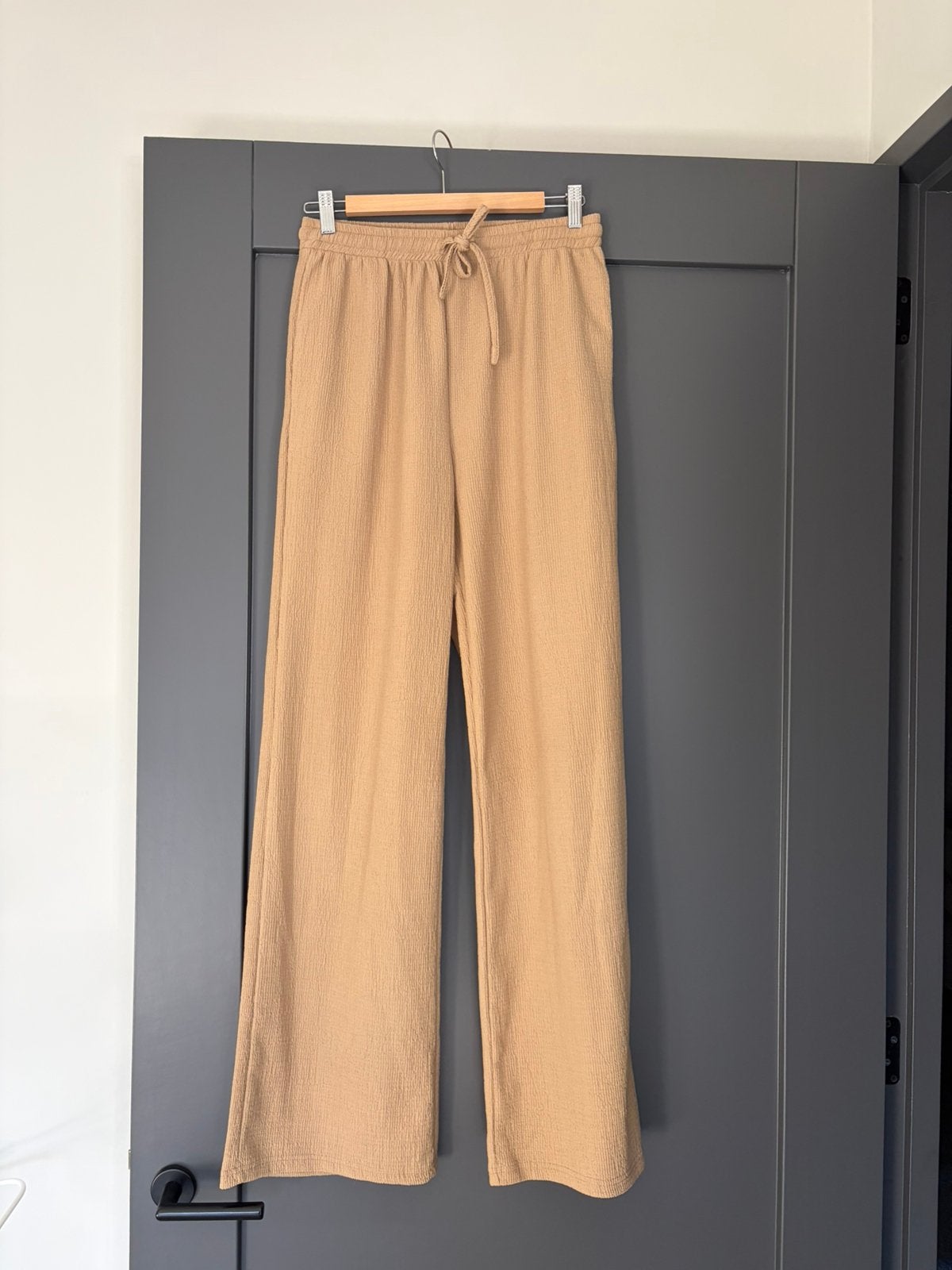 Fijne soepele lange camelkleurige broek met elastiek maat L, Maat 38/40 (M), Verzenden, Beige, Zo goed als nieuw
