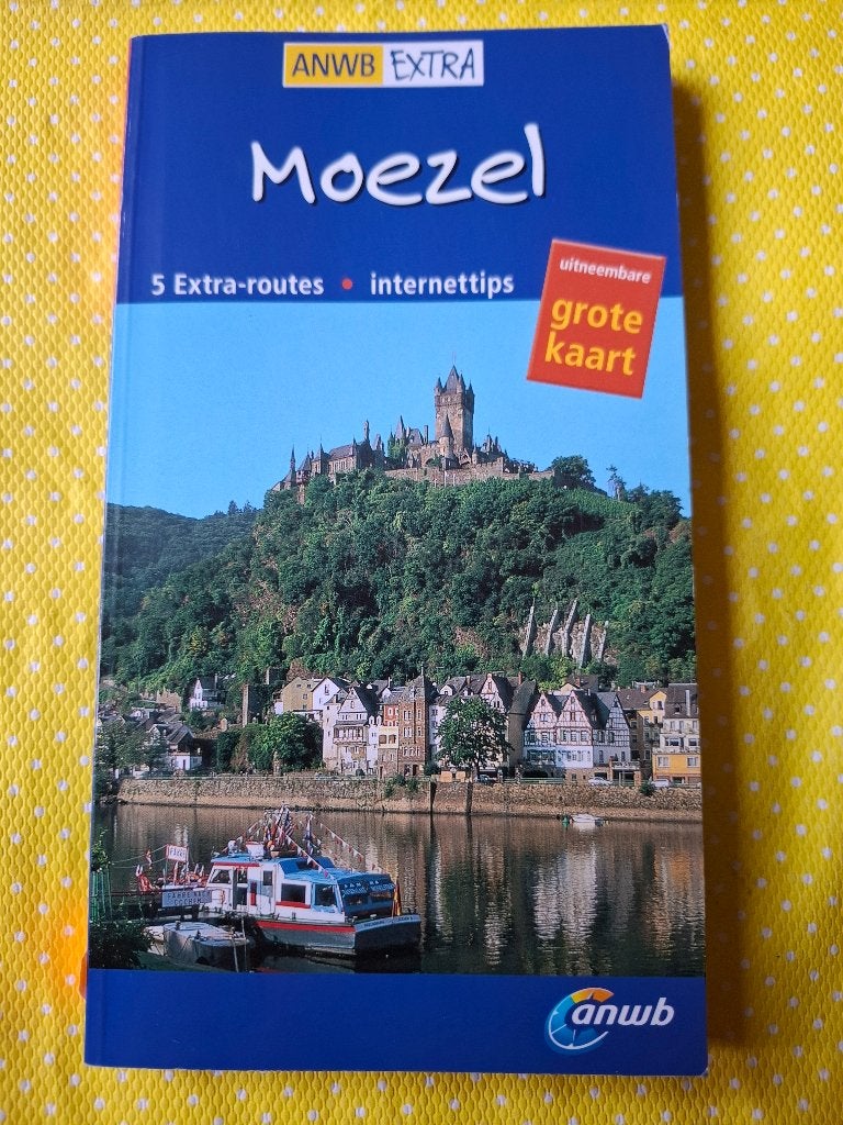 ANWB Extra Moezel Reisgids met kaart en internettips, Gelezen, Europa, Ophalen of Verzenden, Reisgids of -boek