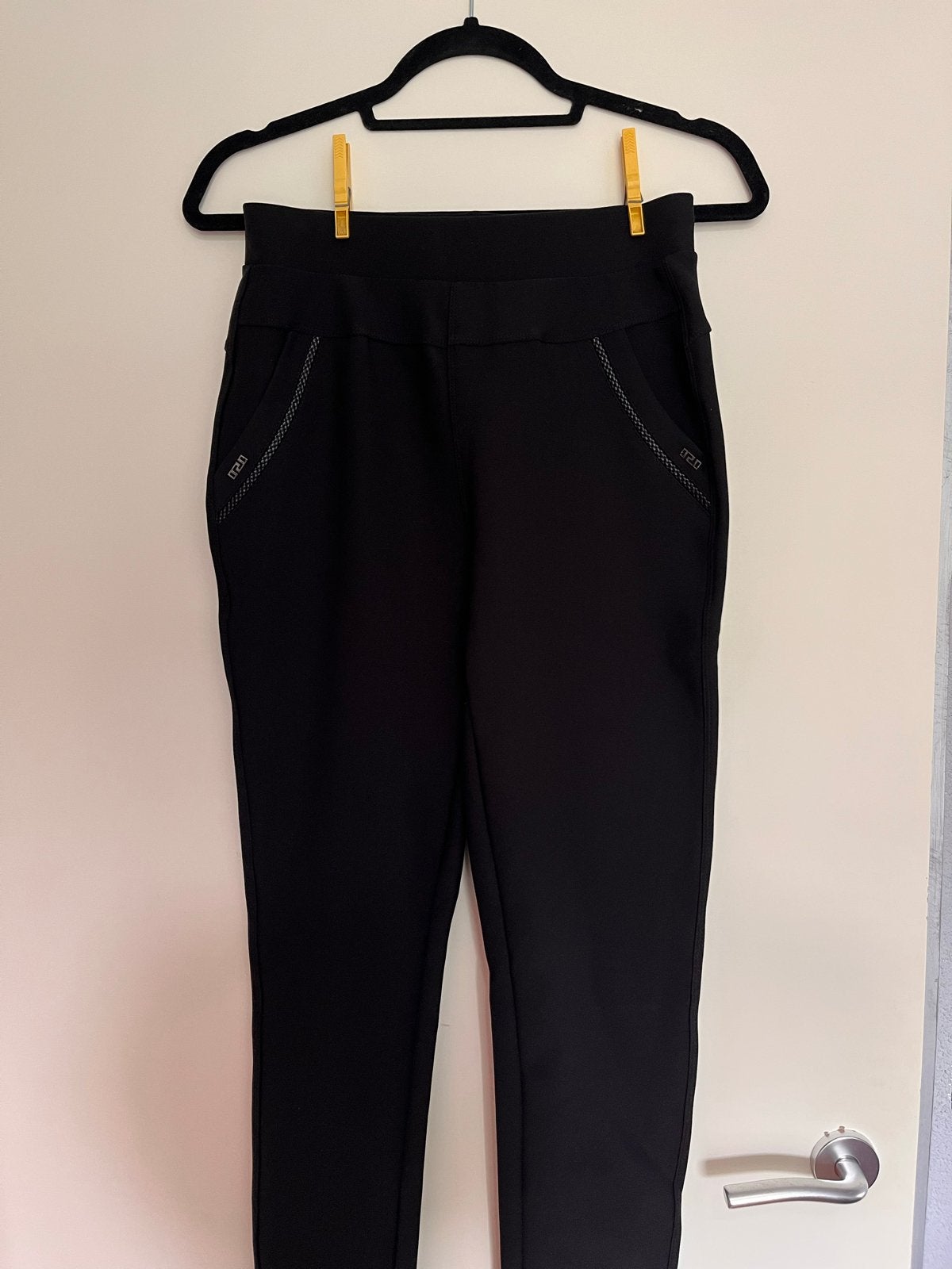 Zwarte Yu & Me Paris Broek - Maat M, Kleding | Dames, Broeken en Pantalons, Maat 38/40 (M), Verzenden, Zwart, Zo goed als nieuw