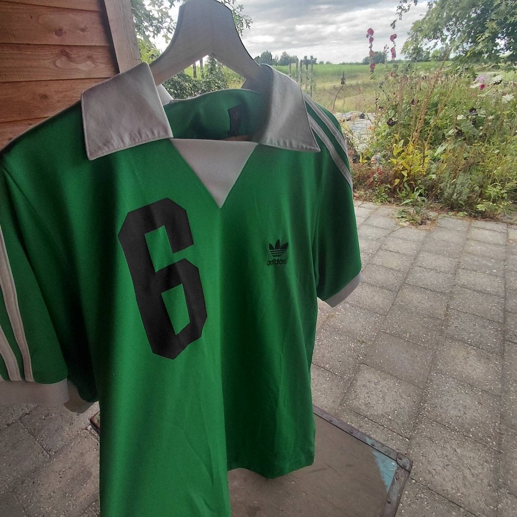 Vintage adidas shirt, Maat M, Ophalen of Verzenden, Gebruikt, Shirt