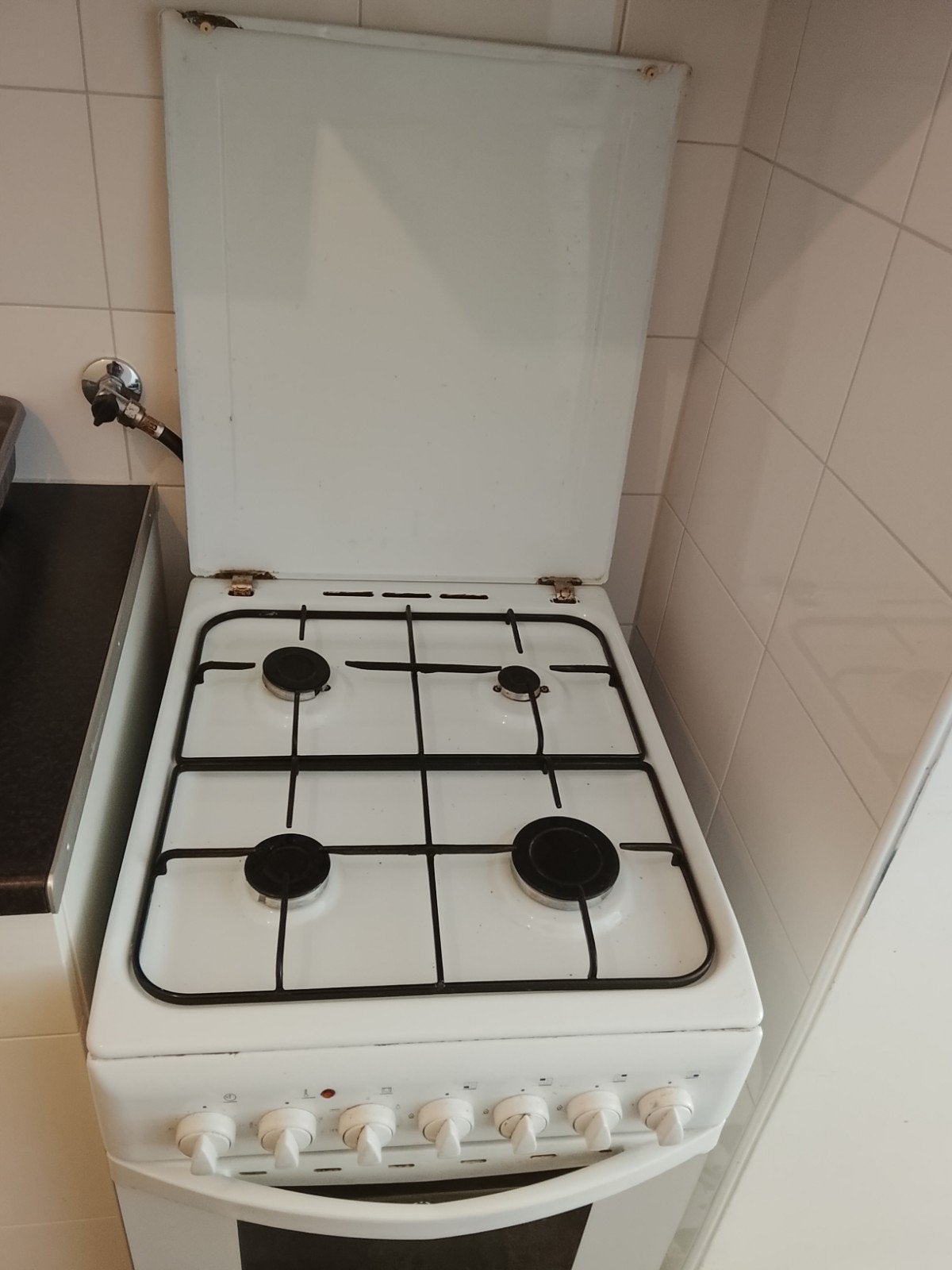 gasfornuis met oven., Witgoed en Apparatuur, Fornuizen, Ophalen, 4 kookzones, Gas, Vrijstaand