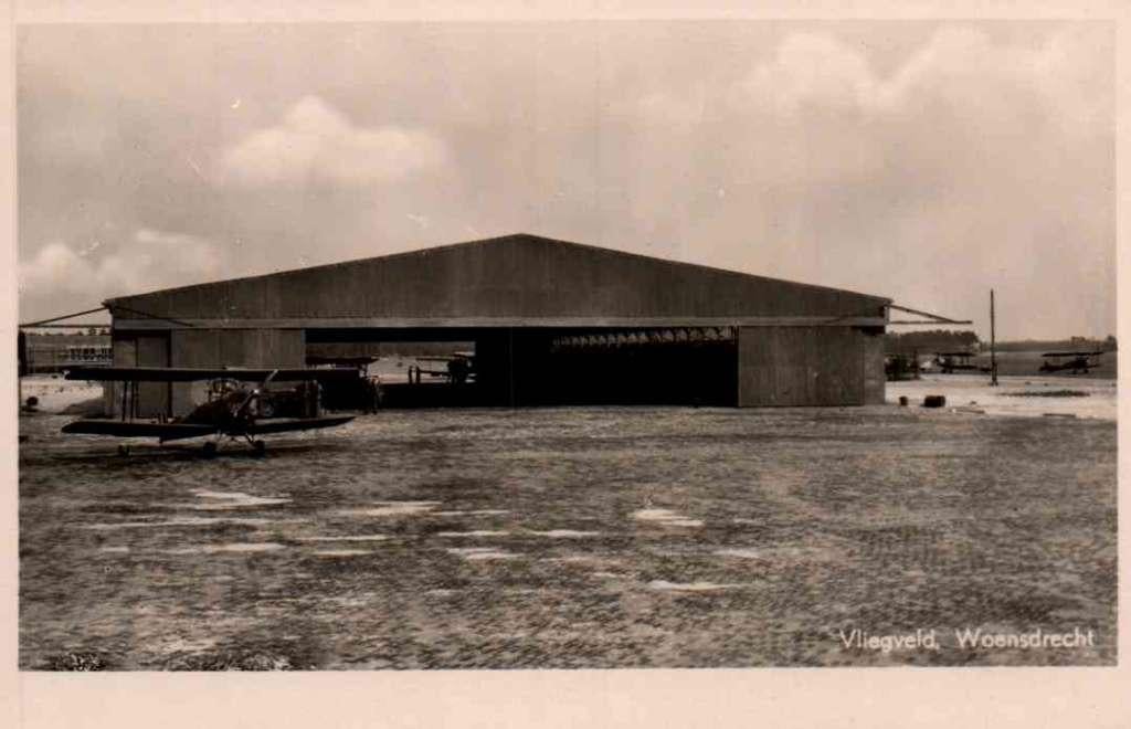 Woensdrecht  Vliegveld met vliegtuigje, Verzenden, 1940 tot 1960, Gelopen, Noord-Brabant