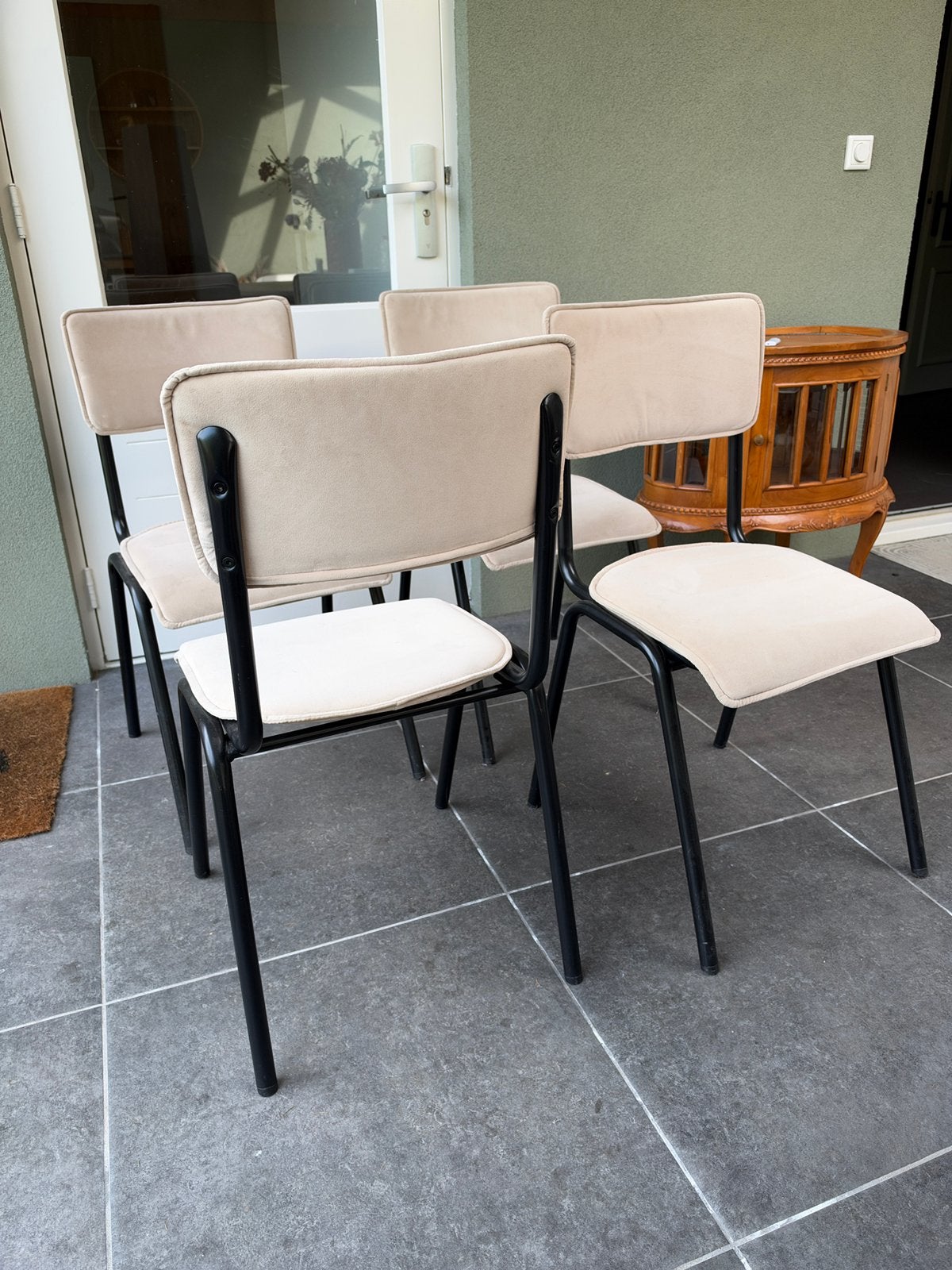 4x beige eetkamer stoelen, Huis en Inrichting, Ophalen, Zo goed als nieuw, Overige kleuren, Vier