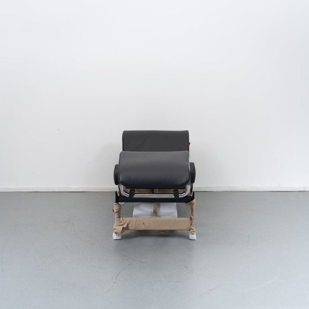 Cassina LC4 Fauteuil Zwart Leer, Niet ingevuld, Nieuw, Niet ingevuld, Niet ingevuld