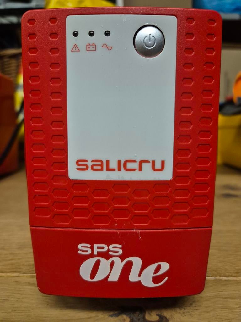 Salicru SPS One UPS Line-Interactive met AVR, Computers en Software, Noodvoedingen (UPS), Ophalen of Verzenden